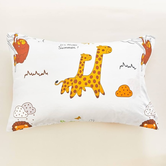 FlySheep 4 Piece White Toddler Bedding Set..animal print..(NWT) - Picture 7 of 7